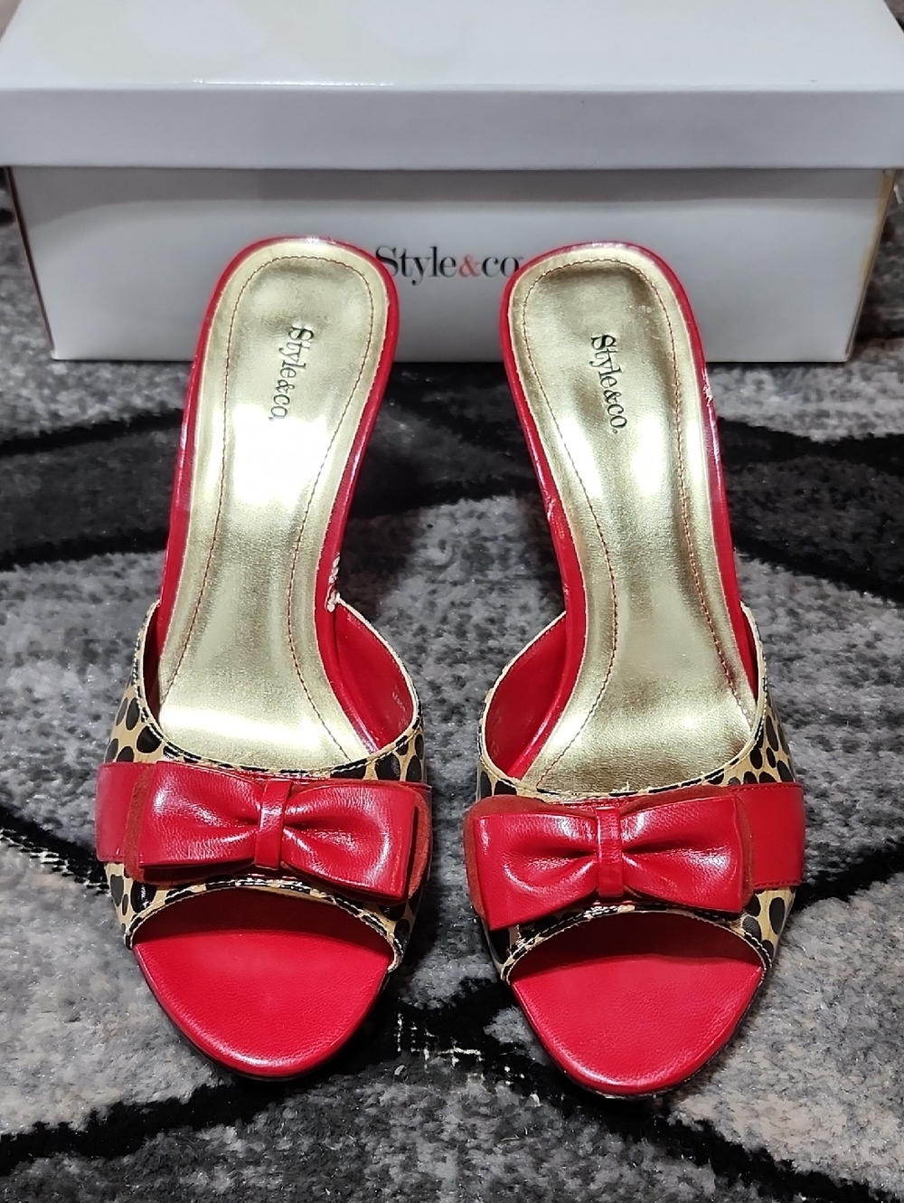 STYLE & CO JULES BOW PEEP-TOE RED & LEOPARD PRINT SLIP-ON KITTEN HEELS